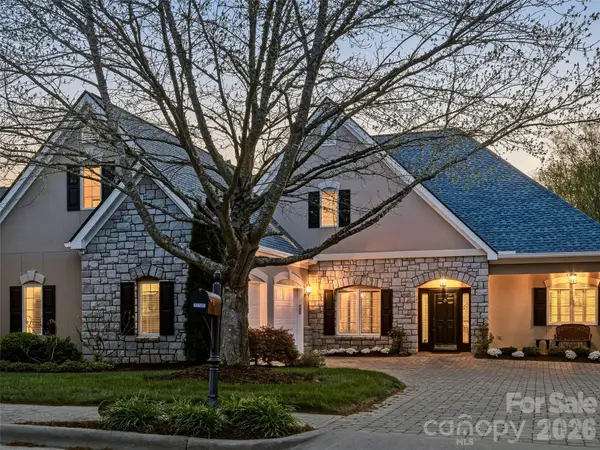 33 Tiverton Lane, Asheville, NC 28803