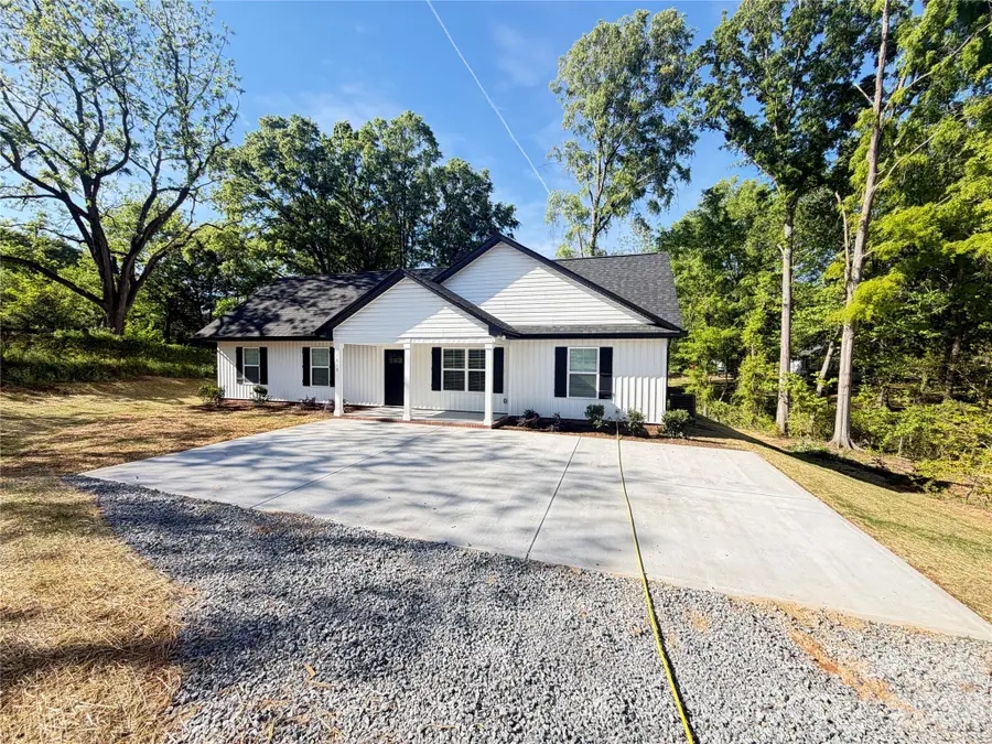 1019 E 10th Street, Kannapolis, NC 28083 - #2