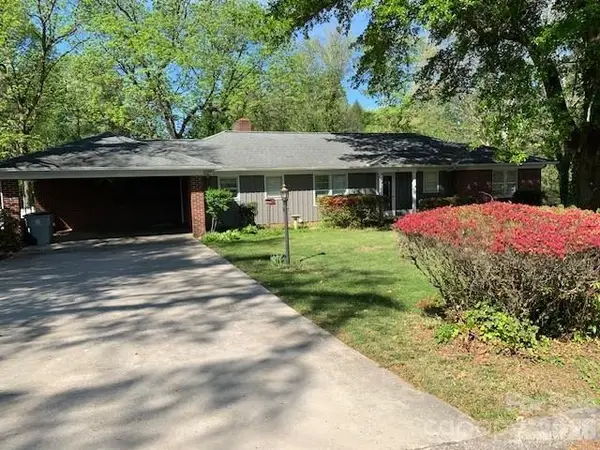 811 Hilton Street Ne, Lenoir, NC 28645