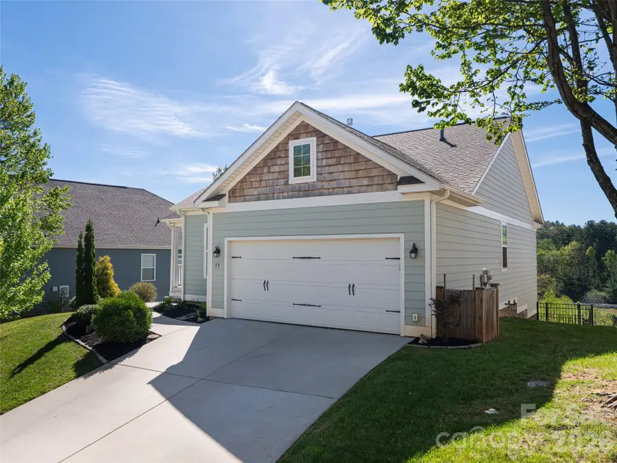 17 Dreambird Drive, Leicester, NC 28748 - #2