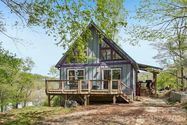 25 Moore Street, Woodfin, NC 28804