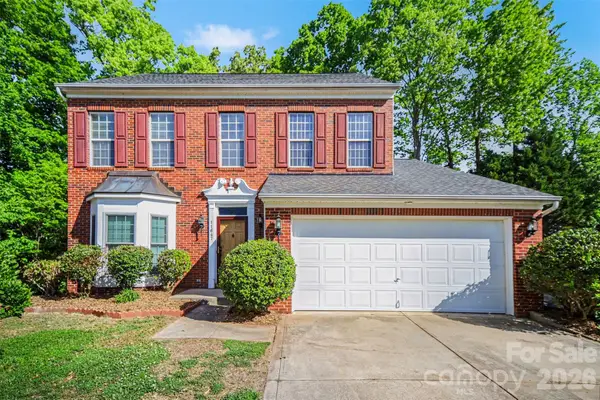11647 Northwoods Forest Drive, Charlotte, NC 28214