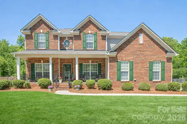 1325 Linden Glen Drive, Matthews, NC 28104