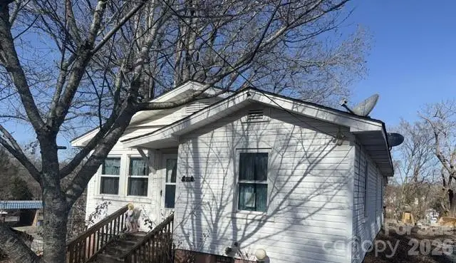 901 State St Extension, Marion, NC 28752 - #1