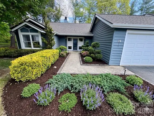 10 Laurel Place Drive, Asheville, NC 28803