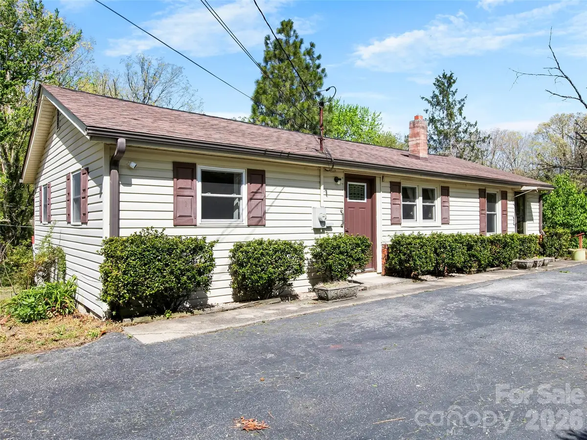 203 Dundee Street, Hendersonville, NC 28791 - #1