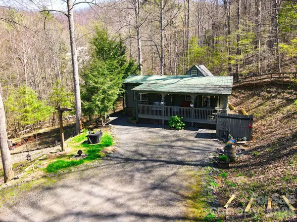 307 Dancing Leaf Lane, Bakersville, NC 28705