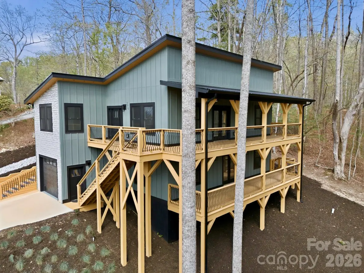 276 Coopers Drive, Hendersonville, NC 28739 - #1