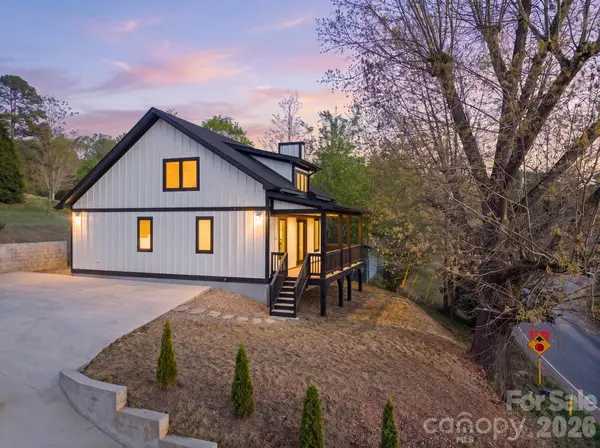 213 New Stock Road, Asheville, NC 28804