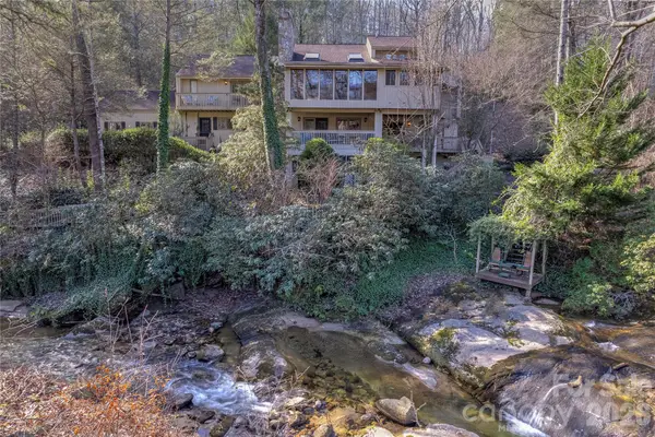 171 Fairway Drive, Lake Lure, NC 28746