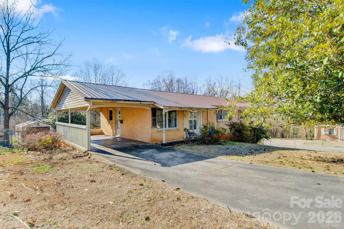 24 W Berkley Street, Granite Falls, NC 28630 - #1