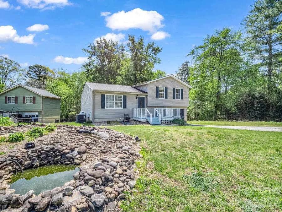 227 Bradshaw Avenue, Hendersonville, NC 28792 - #2