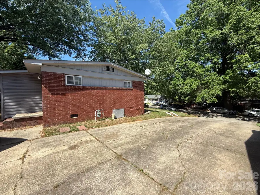 4147 Welling Avenue, Charlotte, NC 28208 - #2