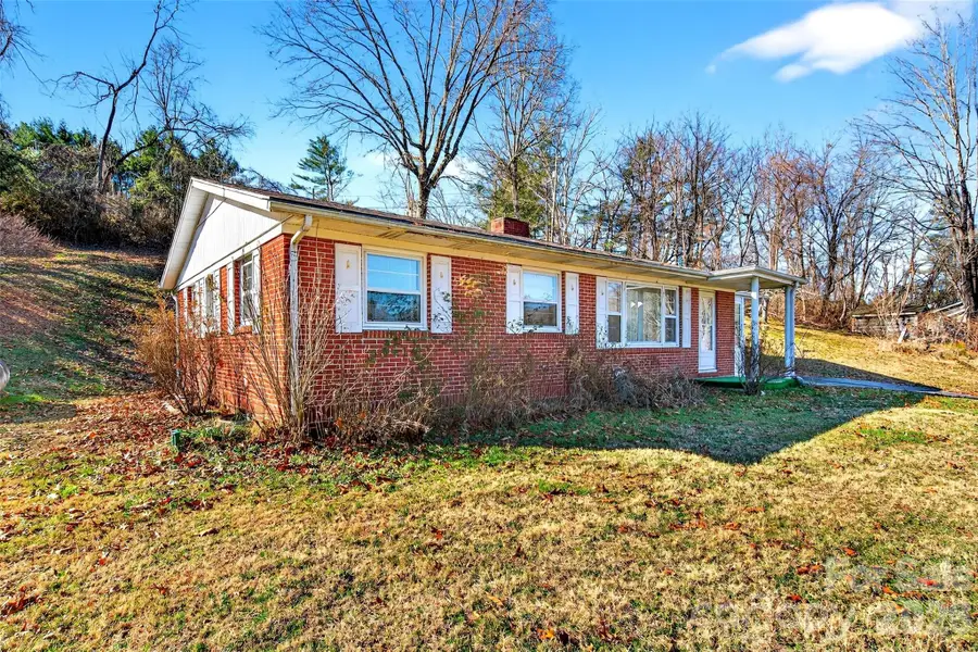 106 Chapel Street, Spruce Pine, NC 28777 - #2