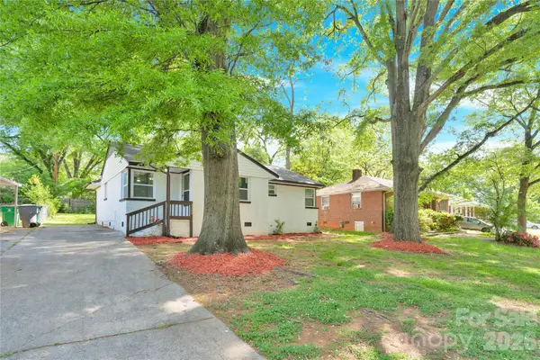 3300 Bonaire Drive, Charlotte, NC 28208