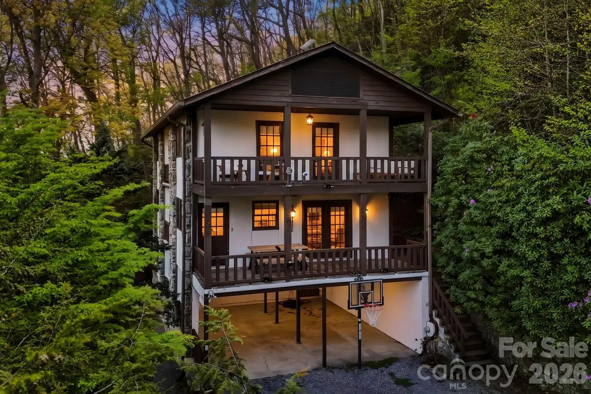 821 Summit Drive, Maggie Valley, NC 28751 - #1