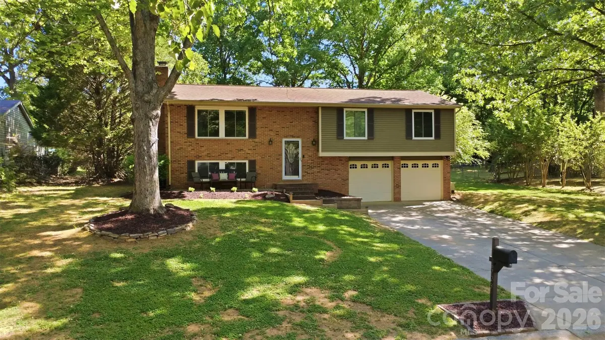 6723 Rollingridge Drive, Charlotte, NC 28211 - #1