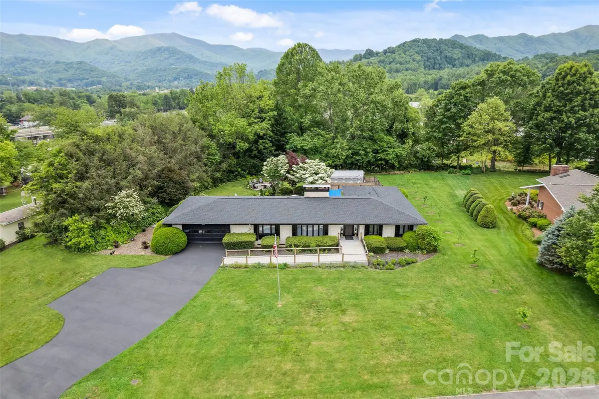 225 Valley View Terrace, Waynesville, NC 28786 - #1