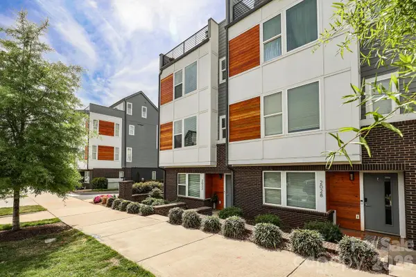 2032 Bryant Park Drive, Charlotte, NC 28208