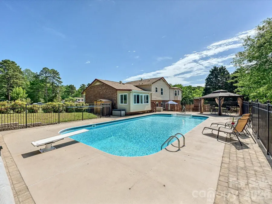 7117 Rock Island Road, Charlotte, NC 28278 - #3