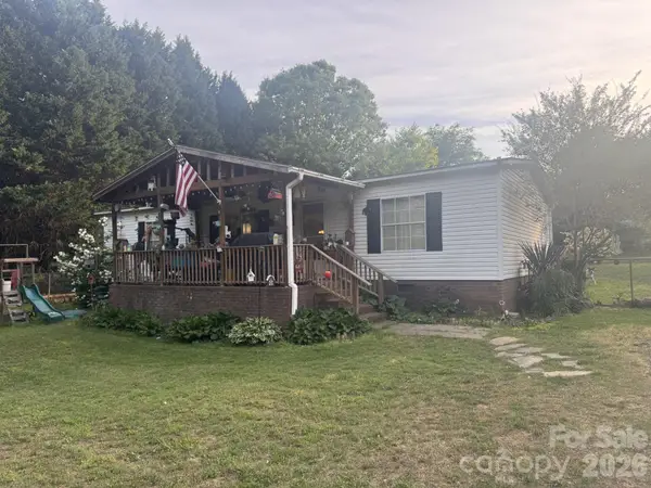 130 Hunterpond Lane, Statesville, NC 28677