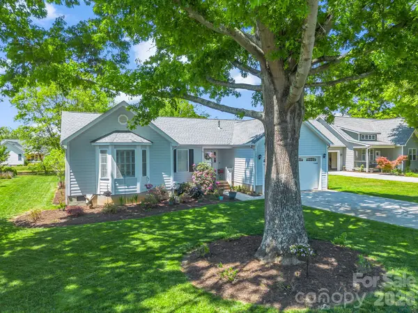 179 Kingfisher Lane, Mills River, NC 28759