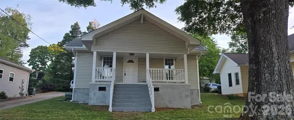 227 W B Street, Newton, NC 28658