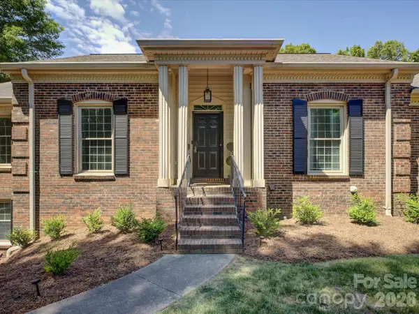 424 Walnut Point Drive, Matthews, NC 28105