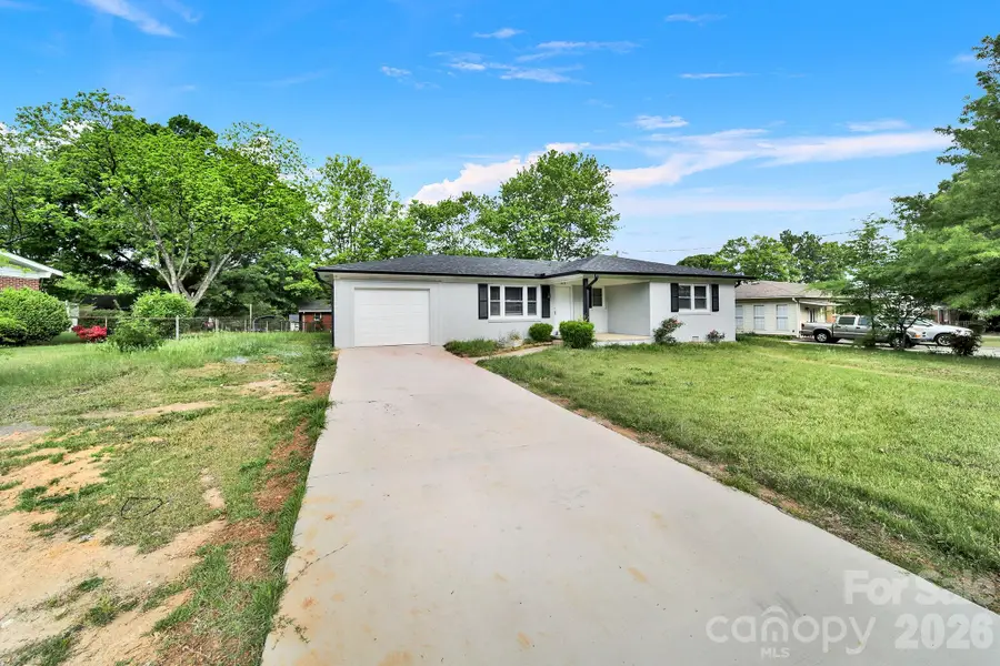 512 S Villa Street, Kannapolis, NC 28083 - #2