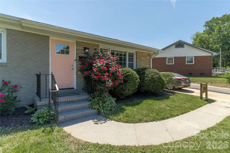 3733 Sargeant Drive, Charlotte, NC 28217 - #2