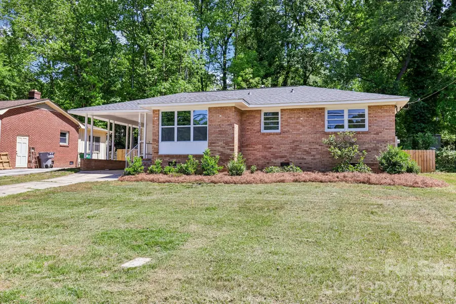 5320 Dolphin Lane, Charlotte, NC 28215 - #3