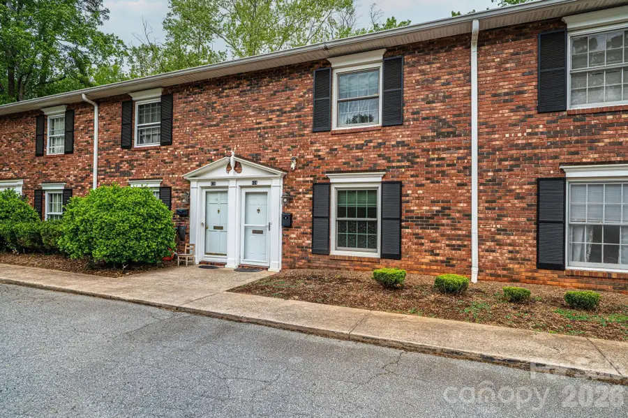 826 6th Street Nw #4, Hickory, NC 28601 - #2