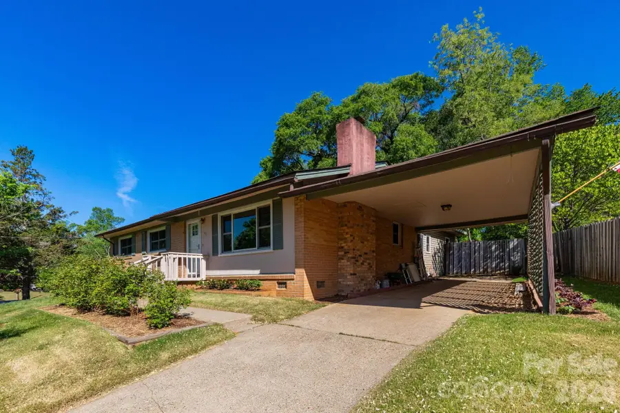 40 Wagon Road, Asheville, NC 28805 - #2