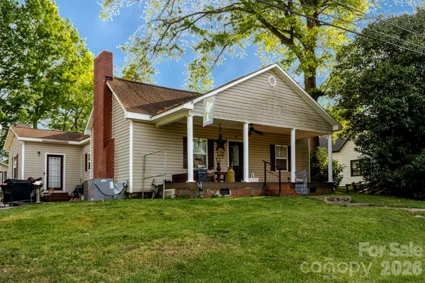 416 E Washington Avenue, Bessemer City, NC 28016