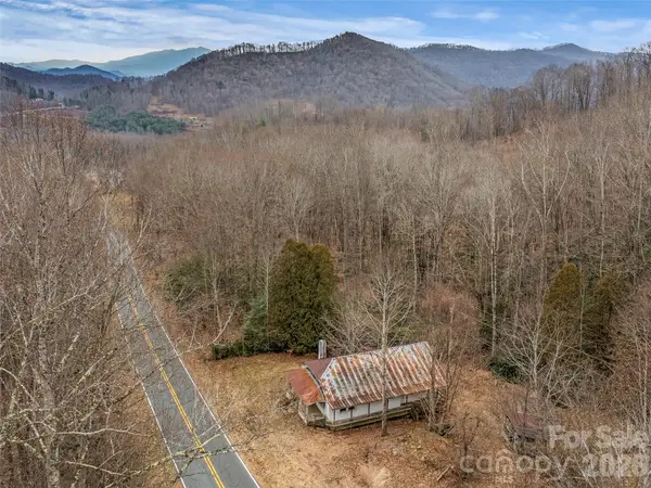 625 Cook Town Road, Bakersville, NC 28705