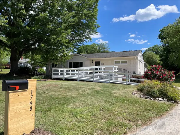 1748 Old West Lane, Gastonia, NC 28052