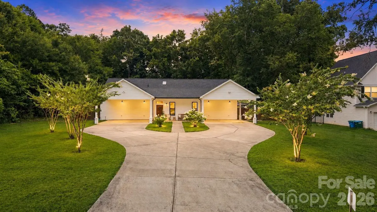 4515 Lindsay Lane, Matthews, NC 28105 - #1