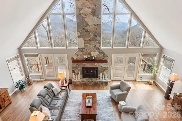 208 Buckeye Road, Maggie Valley, NC 28751