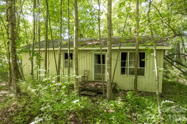 17 Chicago Avenue, Black Mountain, NC 28711