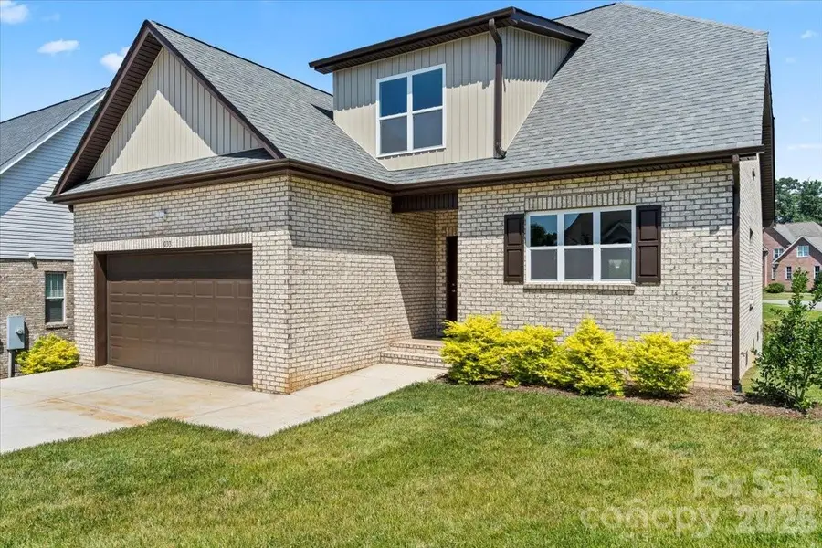 1033 12th Avenue Drive Nw, Hickory, NC 28601 - #3