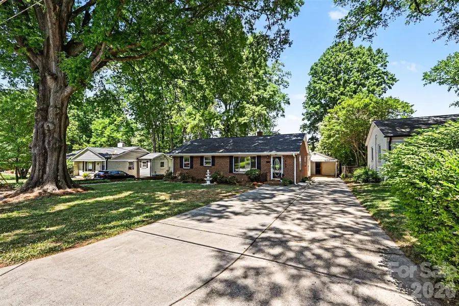 955 Hickory Nut Street, Charlotte, NC 28205 - #3