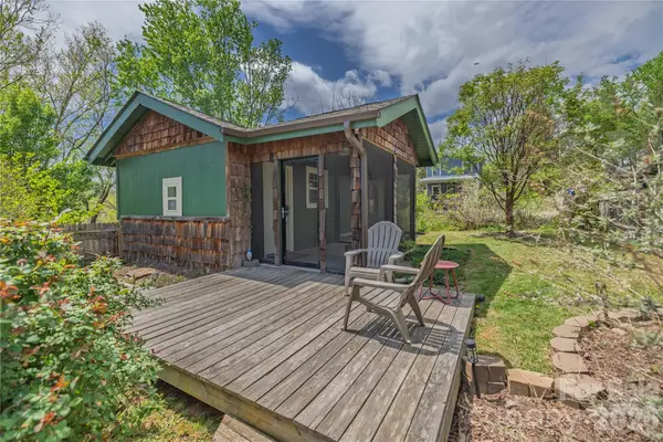 18 Hopedale Circle, Asheville, NC 28806