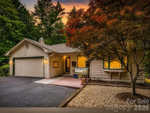 425 Winesap Boulevard, Lake Lure, NC 28746