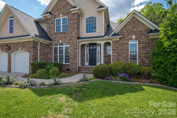 4012 Saint Andrews Court, Cramerton, NC 28032