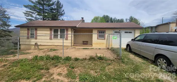 60 Mingus Street, Canton, NC 28716