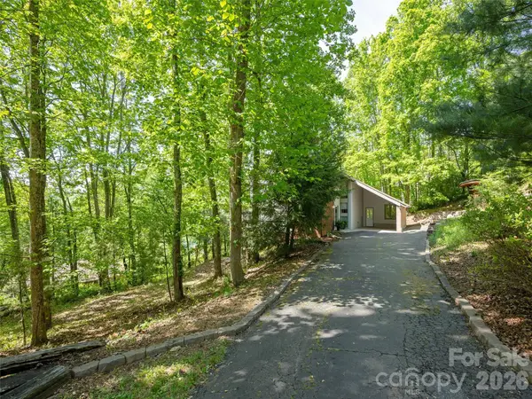 142 Sequoyah Hills Drive #9, Fletcher, NC 28732