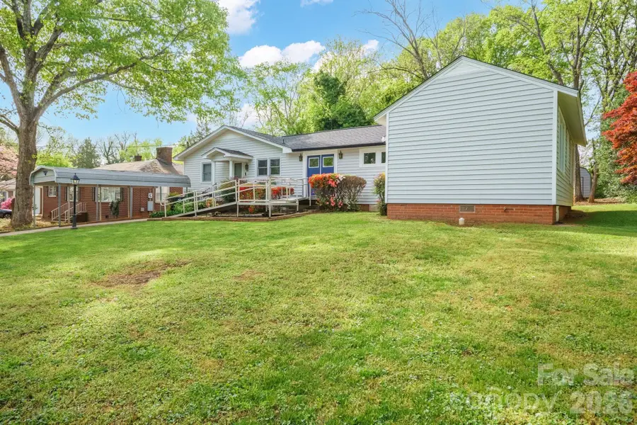 305 W 9th Street, Newton, NC 28658 - #2