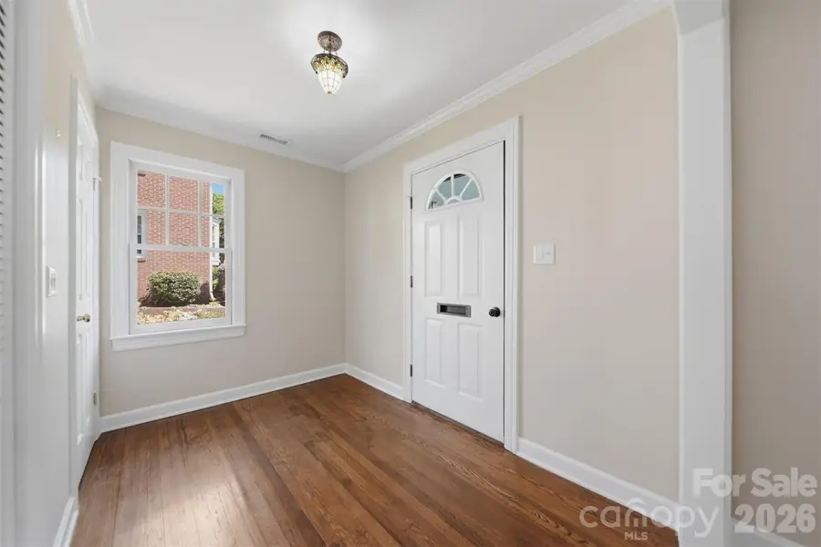 543 5th Street Nw, Hickory, NC 28601 - #3