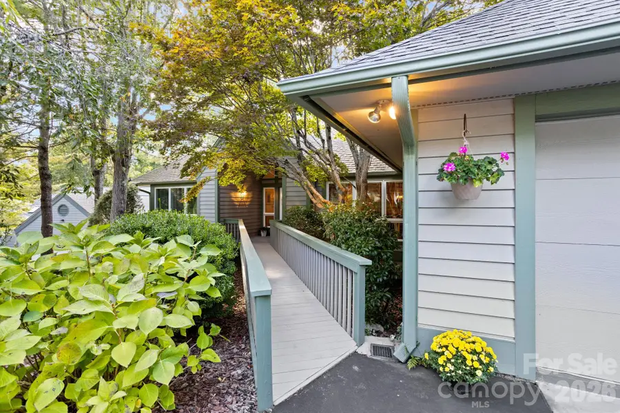 128 Forest View Drive, Flat Rock, NC 28731 - #2