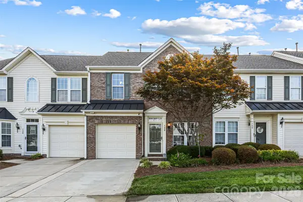 128 Autumn Falls Drive, Lake Wylie, SC 29710